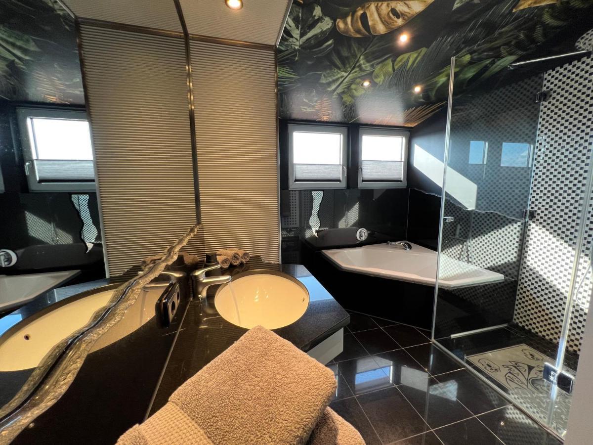 Luxus Loft Ueber Den Daechern Von Roding Exterior foto